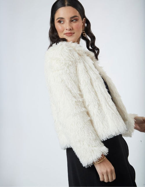 Abrigo Genesis Perla