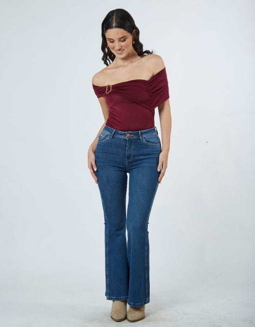 Body Naomi Guinda